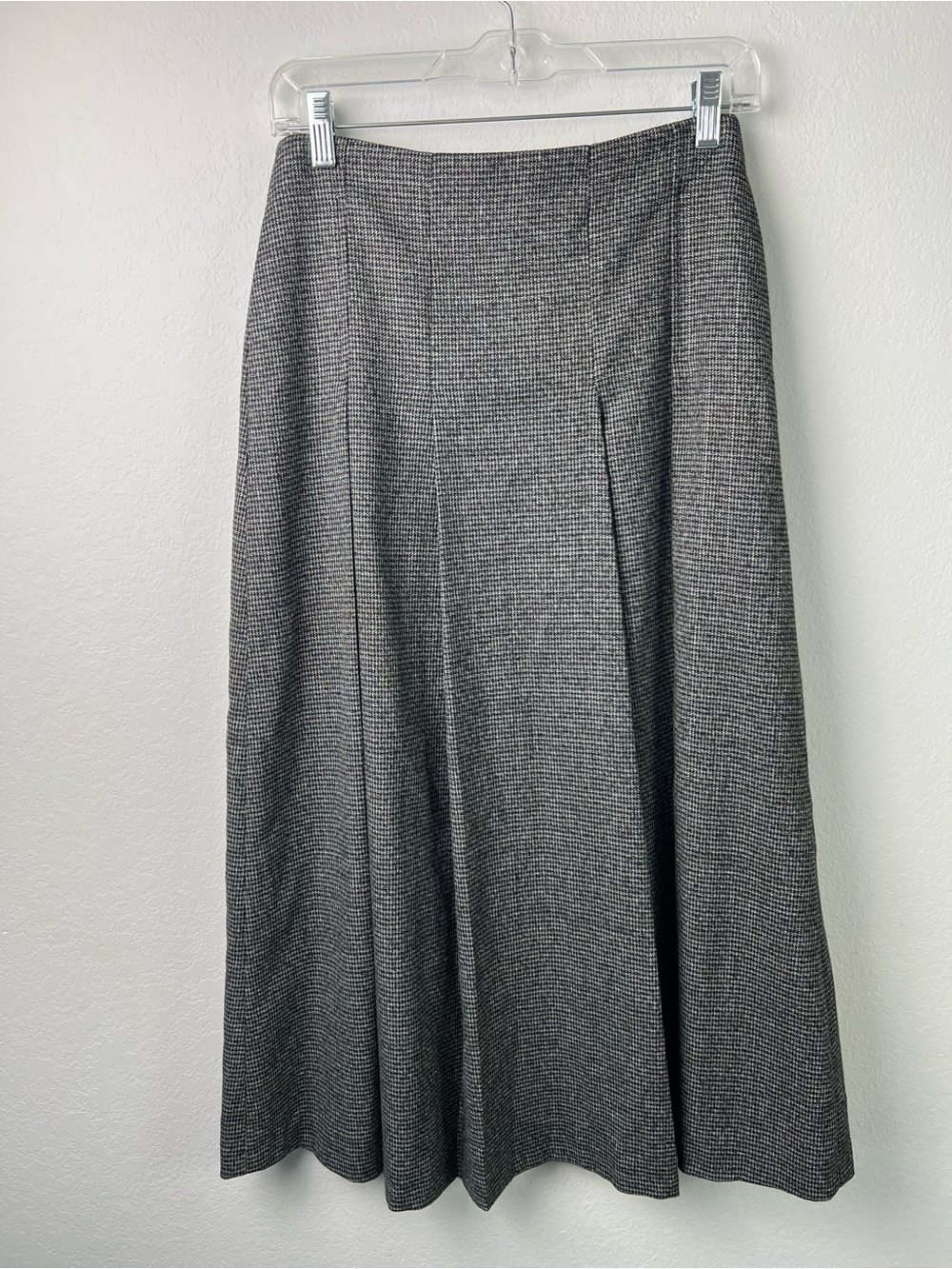 KAOS Made in Italy Classic Gray Black Silver Houndstooth Pleated Midi Skirt